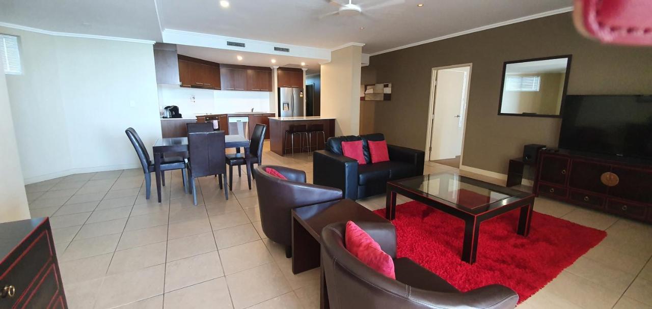 Pier Resort Apartamentos Urangan Exterior foto